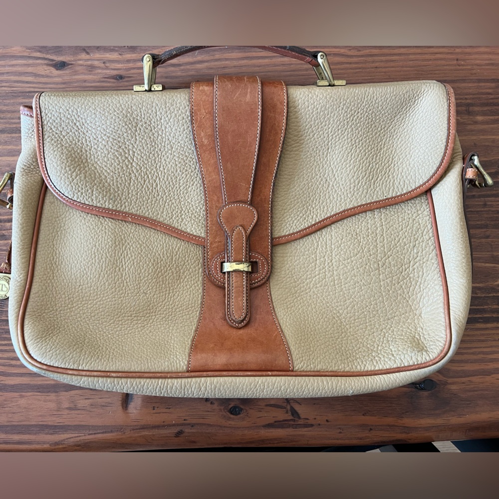 Dooney & Bourke Toasted
Coconut Biscotti Dooney
Equestrian Legal Briefcase